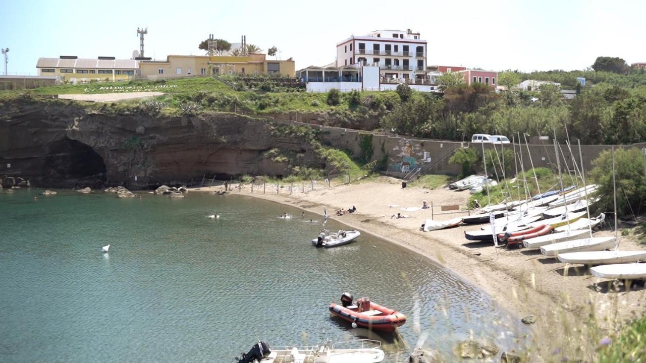 Hotel Isolabella Ventotene Exterior foto